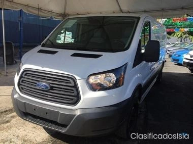Ford Transit 250 2017; solo 17k millas.