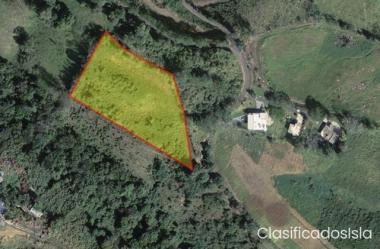 Venta de terreno en Bo Quebrada Grande en Trujillo Alto