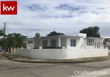 Casa en Urb. Jardines de Lafayette
