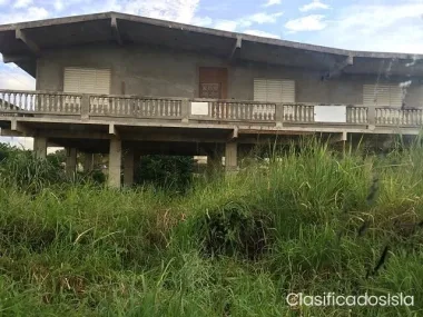 Amplio Solar en Ubicación Céntrica