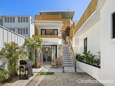 105 Tres Hermanos, San Juan, PR 009
