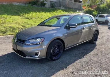 2016 Volkswagen e-Golf 4dr HB SEL Premium