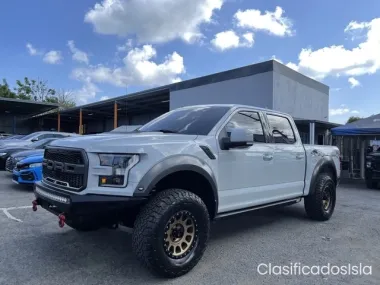 2017 Ford F-150 Raptor 4WD SuperCrew 5.5' Box