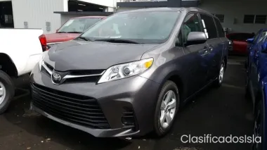 2019 Toyota Sienna LE 8-Passenger