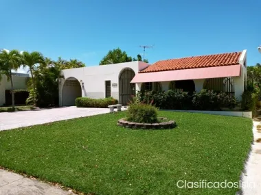 AMPLIA CASA EN DORADO DEL MAR