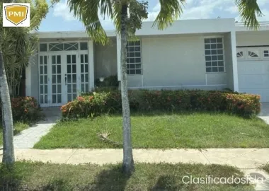 Casa en Urb. Los Colobos Park