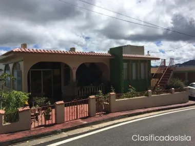 Casa grande con impresionante vista