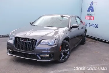 Chrysler 300 2021