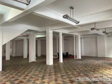 Excelente local CENTRICO en VSJ