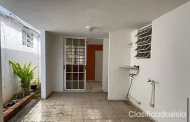 HOUSE AVAILABLE FOR RENT