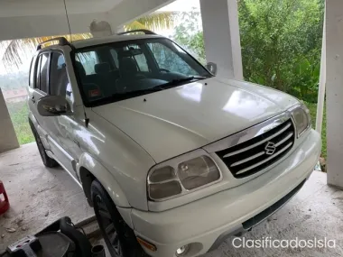Lancha con vitara 2004 ready .