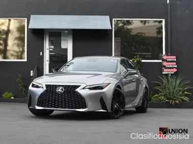Lexus IS300