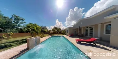 Lujosa Mansión en Dorado