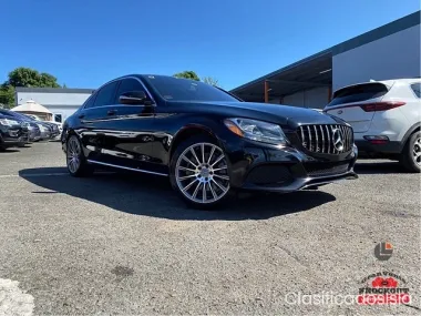 MERCEDES BENZ C300 2015