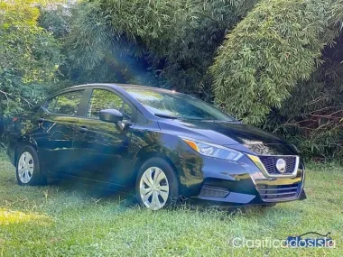 Nissan Versa 2021
