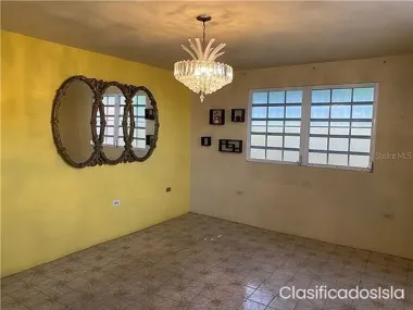 spacious family house to rent