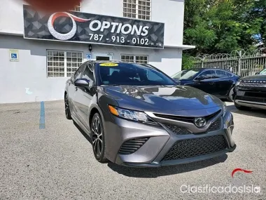 Toyota Camry SE 2020