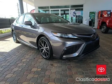 Toyota Camry SE 2022