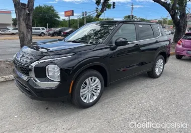 2022 Mitsubishi Outlander ES FWD