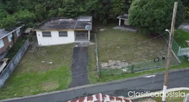 Casa terrera ESQUINA mucho terreno!