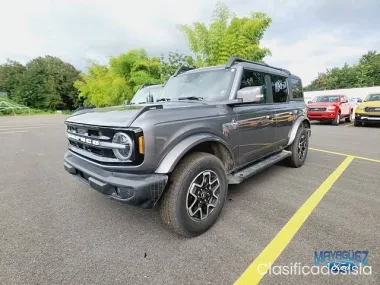 Ford Bronco Base 2021