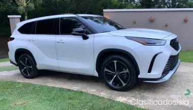 Toyota Highlander 2021
