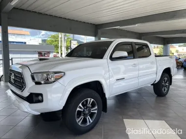 2018 Toyota Tacoma SR5 Double Cab 5' Bed V6 4x2 AT (Natl)
