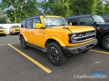 Ford Bronco Base 2021