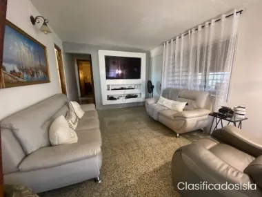Lista para mudarse!! Vive una Renta la otra!!