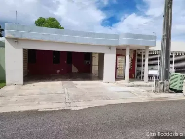 Gorgeous 2 Bdrm/ 2 Bath Cottage w/ Full Stainless Steel 