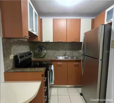 This apartment has 2 bedrooms (each with 1 king bed)