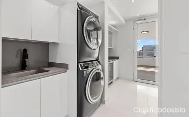 3307 Isla Verde, Carolina, PR 00979