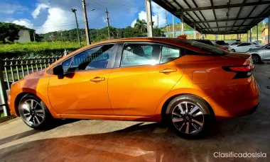 Nissan Versa SV 