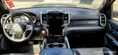 Ram 1500 Laramie 4x4 Crew Cab