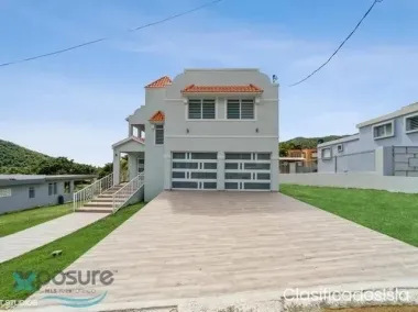 Hermosa casa remodelada por $1,700/mes