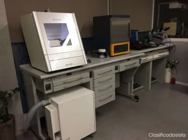 Roland DWX-52D 5-Axis Dental Milling Machine