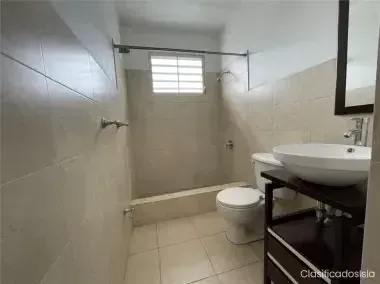 Amplia casa lista para habitar