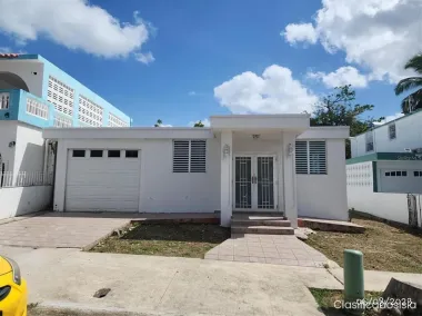 Amapola Amapola St, Bayamon, PR 00959