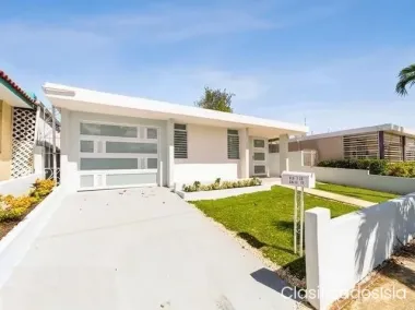 Single family, one story, 3 bedrooms, 1 bathroom, and 1 car 