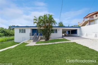 la propiedad tiene 3 habitaciones, 1 baño,