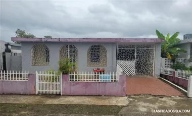 Hermosa propiedad en lote de esquina con 3 habitaciones