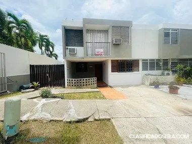 Awesome value! GREAT Location! for this 4bedroom 2.5Bathroom