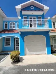 3 amplias habitaciones, 2,5 baños y