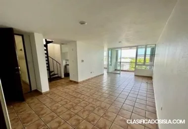 Apartamento de tres habitaciones en