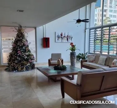 Este 3 dormitorios, 2 baños.