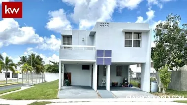 Urb. Jardin Dorado, Casa en Dorado