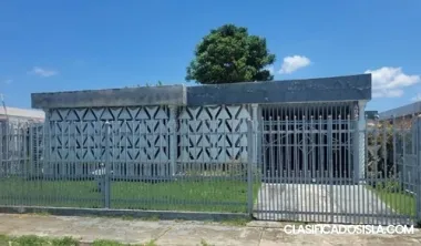 Urb. Levittown Lakes