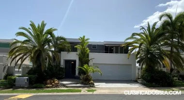 Casa en Los Arboles Montehiedra