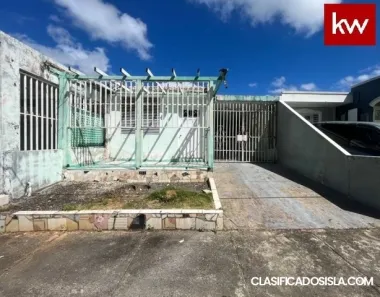 Casa en Urb. Toa Alta Heights