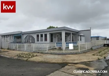 Casa en Urb. Villas De Loiza